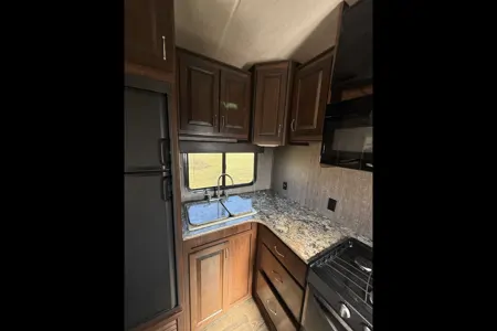 Heartland Torque T33 Toy Hauler