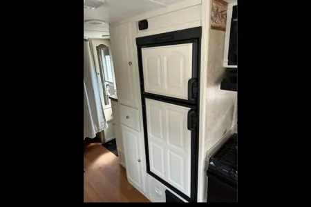 ArtVan Keystone 25RSS Travel Trailer