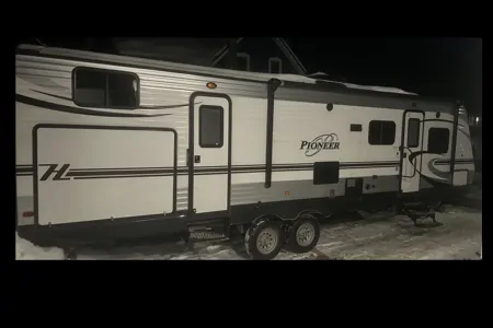 Elisha & Tom’s Heartland Hideaway! Large Family Approved ✅