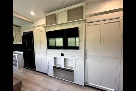 Forest River Heritage 320 viewGlen Fifth Wheel