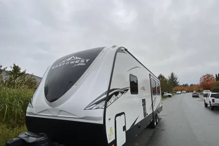 Brand New East to West 2022 East to West Alta 2810KIK Travel Trailer