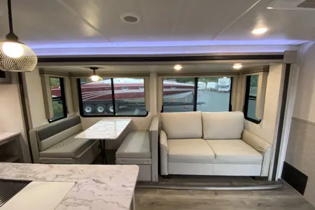 Brand New East to West 2022 East to West Alta 2810KIK Travel Trailer