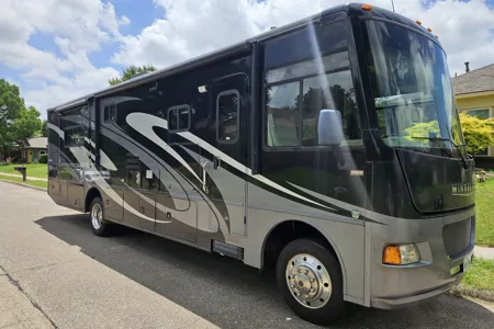 2013 Winnebago Vista 35F Class A