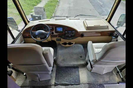 2013 Winnebago Vista 35F Class A