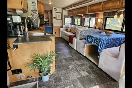 2013 Winnebago Vista 35F Class A