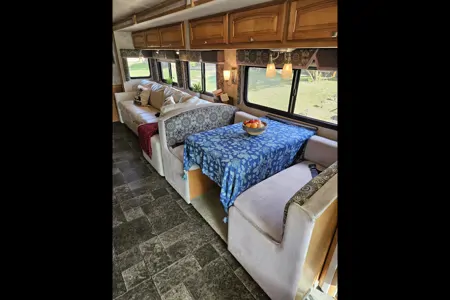 2013 Winnebago Vista 35F Class A