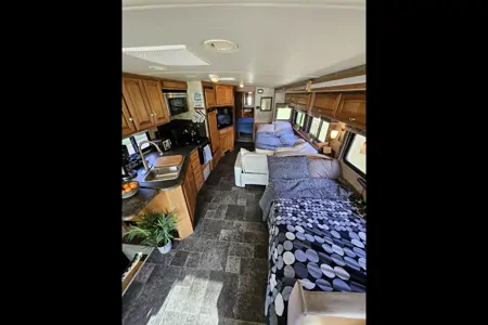2013 Winnebago Vista 35F Class A