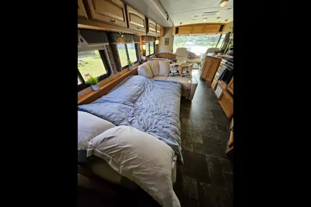 2013 Winnebago Vista 35F Class A