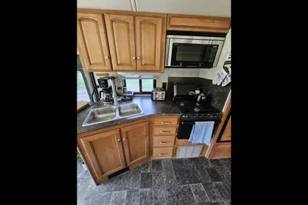 2013 Winnebago Vista 35F Class A