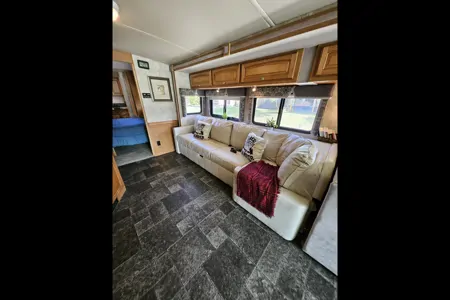 2013 Winnebago Vista 35F Class A