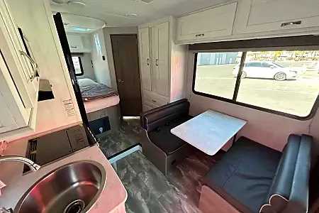 New Gulf Stream Conquest Class C 24ft. - FREE PRIVATE SHUTTLE - Layla-