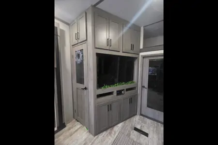 Katie's Keystone Carbon 418 Toy Hauler