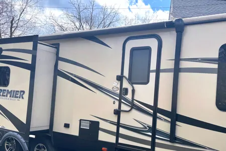 Family Friendly Camper Escape (Keystone 30RIPR