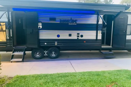 Forest River Cherokee Grey Wolf Patriot Edition Travel Trailer