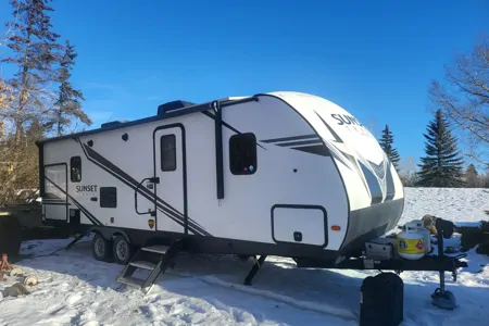 HELEN's Crossroads Sunset Trail Travel Trailer