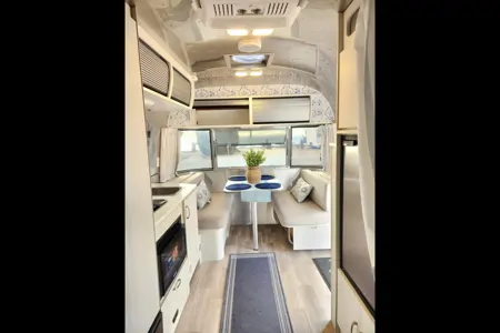 Airstream Bambi 19