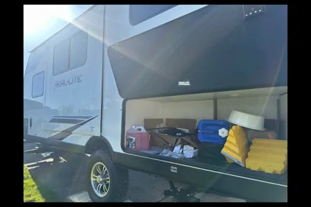 MOSH's Real lite mini trailer