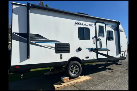 MOSH's Real lite mini trailer