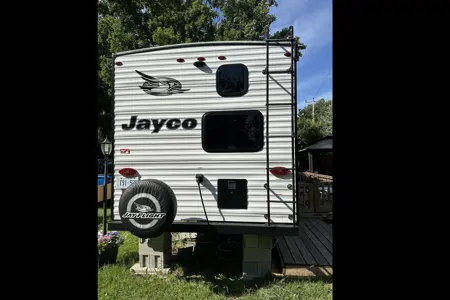 Champs Jayco Jay Flight Travel Trailer