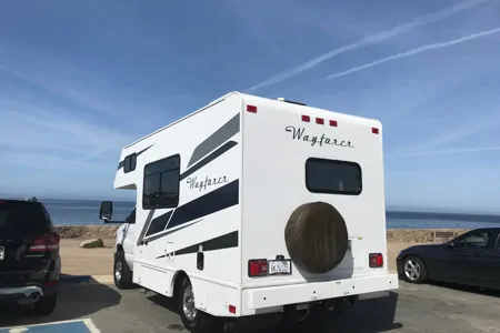 Tiffin Wayfarer 19TM Class C 19' length Great for first timers