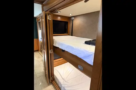 Entegra Coach Aspire 44R Class A