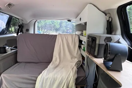 Le Vacancier Écono,  Dodge Grand Caravan Classe B