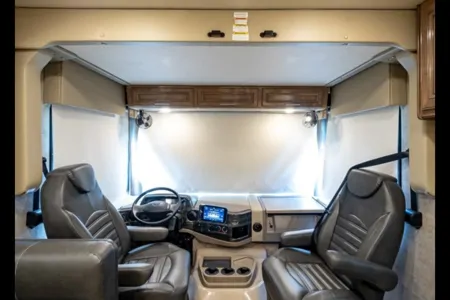 2020 Thor Motor Coach Miramar - Class A Motorhome