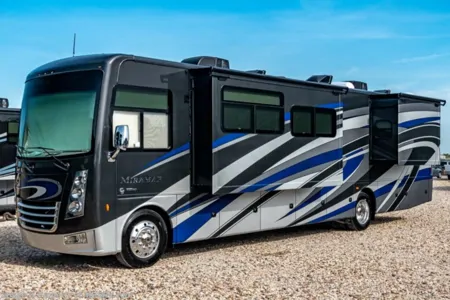2020 Thor Motor Coach Miramar - Class A Motorhome