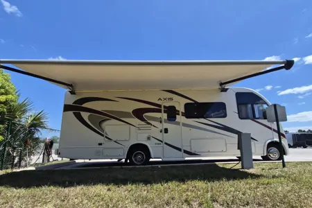 Thor Motor Coach Axis 27.7 Class A