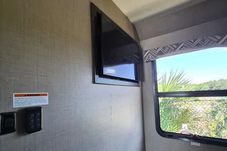 Thor Motor Coach Axis 27.7 Class A