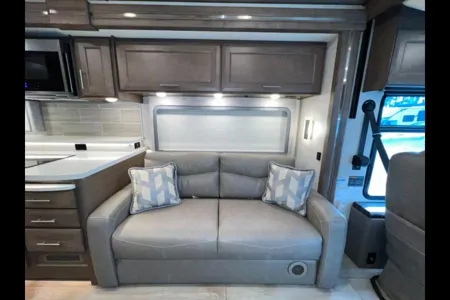 Elegant RV Rentals - Luxury on Wheels a 5 Star Experience