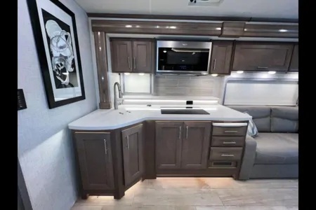 Elegant RV Rentals - Luxury on Wheels a 5 Star Experience