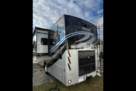 Elegant RV Rentals - Luxury on Wheels a 5 Star Experience