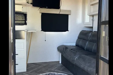 Ruby’s Cozy Camper close to Grand Canyon