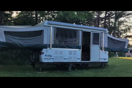 MacDonald's Family Trailer