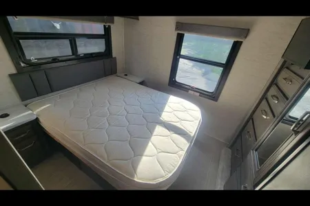 Entegra Coach Esteem 31F Classe C