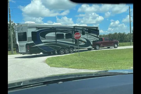 George's Forest River 442mc Fifth Wheel