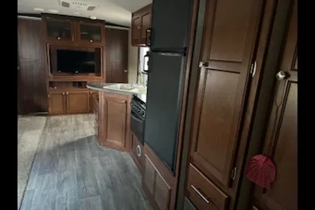 Pet Friendly 2016 Wilderness by Heartland bumper pull camper