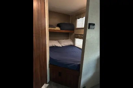 Pet Friendly 2016 Wilderness by Heartland bumper pull camper