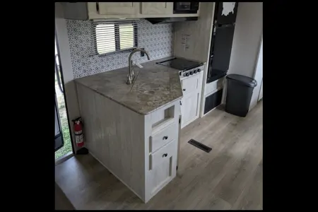 2024 Coachmen i-5 Edition; Sleeps 8