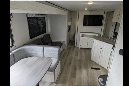 2024 Coachmen i-5 Edition; Sleeps 8
