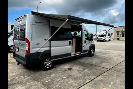 2018 Hymer Sunlight Class B