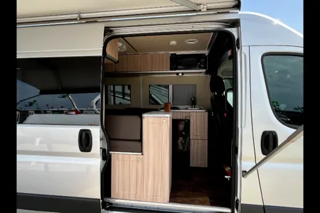 2018 Hymer Sunlight Class B