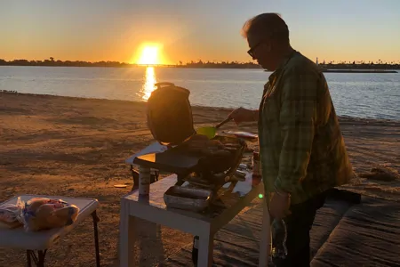 “The Outlaw Express” – Simple and Bold