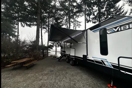 Your luxurious Escape Awaits!