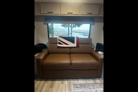 Your luxurious Escape Awaits!