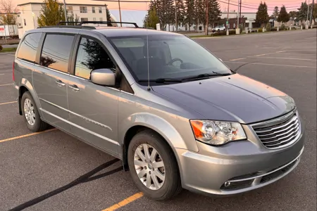 Minivan camper «Two On The Road»