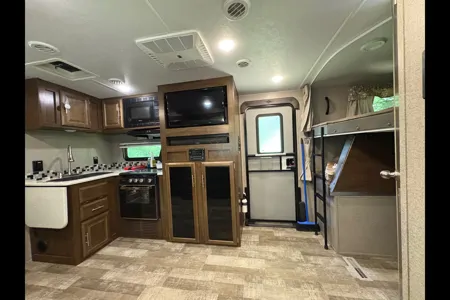 Forest River Rockwood Ultra Lite 2609WS Travel Trailer