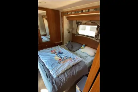 Albert's Coachmen Aurora Class A