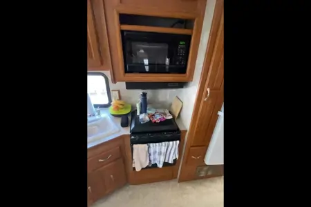 Albert's Coachmen Aurora Class A